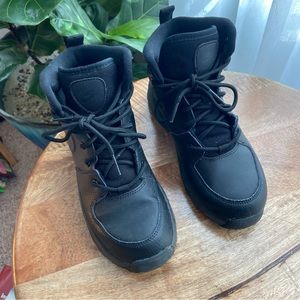 Boys' Little Kids' Nike Manoa Leather Boots size y3